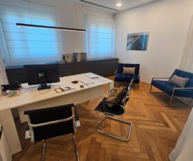 חידה של 4 משרדים וקבלה