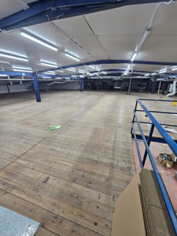 בנגישות מעולה 1200 מר עם אישורים בכפר הנגיד