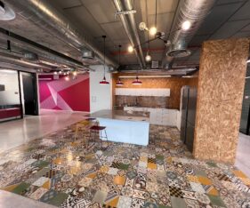 משרד 840 מ גמר מלא