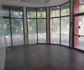 מיקום נהדר לחנות, משרדים ומסחר