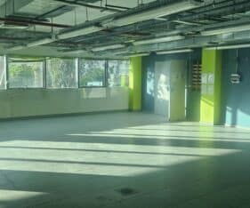 כולל לובי, חלוקה פונקציונלית, מקלט ו 6 חניות כלולות