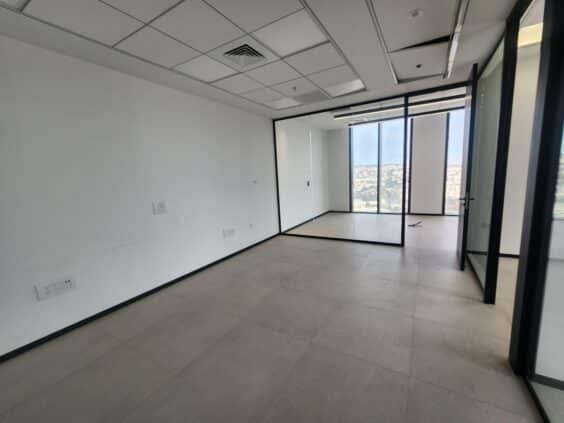 המשרד משופץ, מוכן לכניסה, ומתאים לחברות הייטק