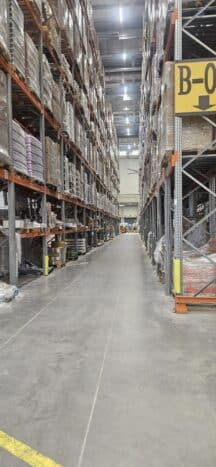 מרלוג של כ 30K מטר במיקום מצויין