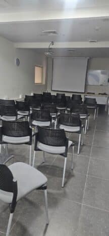 מרלוג קיבוץ אייל יושב על שטח של 40 דונם ובשטח בנוי של 30K