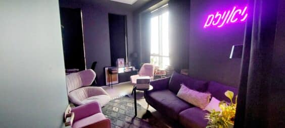 קומה גבוהה מאד , גמר הייטק, חדרי ישיבות אופן ספייס וחדרים