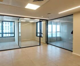 בבניין איכותי בגמר גבוה בני ברק