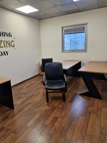 משרד בשטח כולל של 800 מר