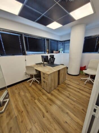 משרד מעוצב ומסודר במיקום מרכזי ומבוקש