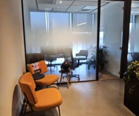 משרדים מסודרים ומוארים כ 208 מטר