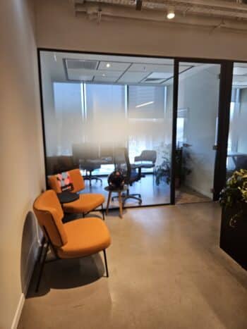 משרדים מסודרים ומוארים כ 208 מטר