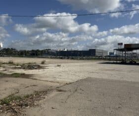 שטח של 28 דונם אדמה מאוספלט