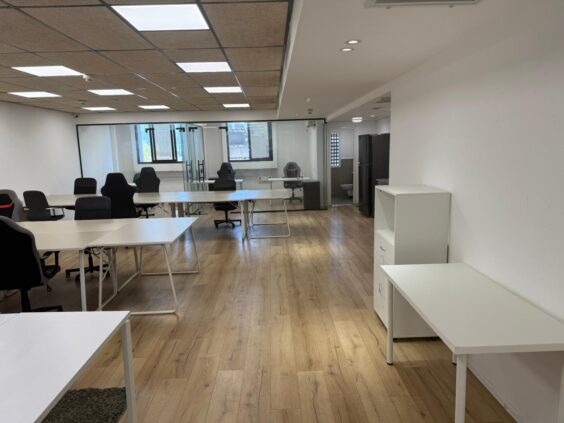 2 חדרים, מטבחון, אופן ספייס ושירותים