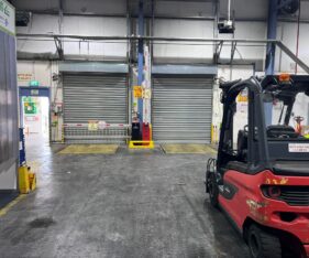 מטבח מאובזר, מערכות אבטחה, חדר תקשורת ועוד