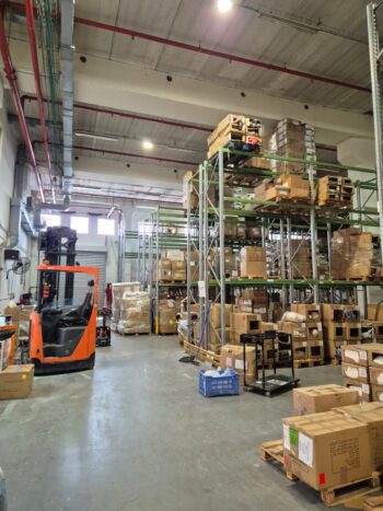 להשכרה מיידית, יחידה לוגיסטית ממודפת במיקום אידיאלי