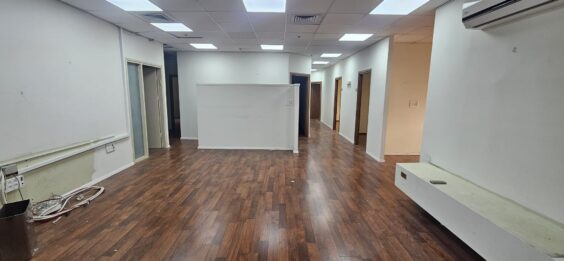 9 משרדים, עמדת קבלה, נוף יפה