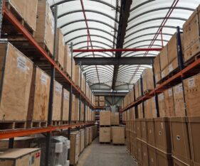 קומת קרקע ומתאים לפעילות מגוונת תעשייתית