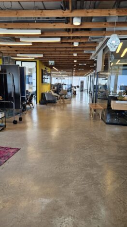 משרד ברמה גבוהה. אופן ספייס עצום