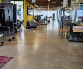 משרד ברמה גבוהה. אופן ספייס עצום