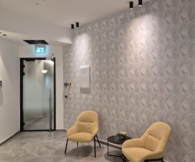 כולל מטבח מאובזר, מעליות נגישות ומערכות אבטחה