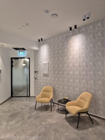 כולל מטבח מאובזר, מעליות נגישות ומערכות אבטחה