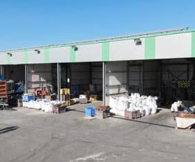 כל השטח עם בטון כולל מאצרות