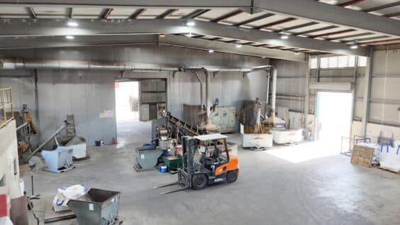 הנכס מצויד בחשמל מתח גבוה