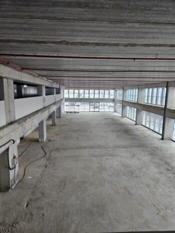 מטבח, מעליות וגישה לרחבת פריקה וטעינה