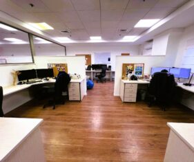 כולל מטבח ועמדות ישיבה נעימות, חדר תקשורת וחניות