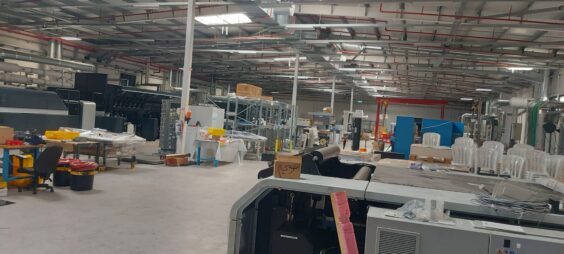 המבנה כולל מעטפת בנויה, מטבחון, שירותים ועוד