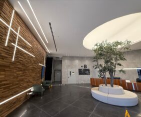 המשרד בגמר איכותי, 4 חדרים מחיצות זכוכית ומטבח