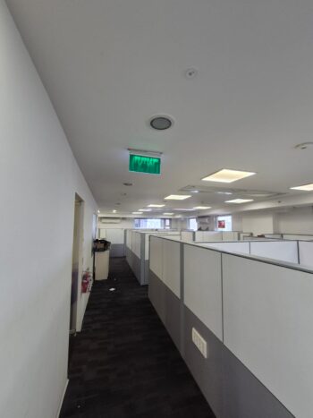 מבנה תעשייה ואחסנה בשילוב משרדים ברחובות