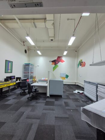 מתאים לאחסנה, תעשייה עם מכונות כבדות, ועוד