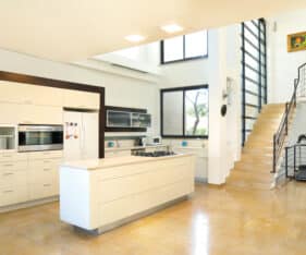 להשכרה אחוזה אדריכלית במלחה הישנה