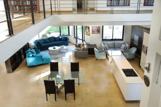 המבנה הוקם תוך מחשבה על הצרכים של פירמות מהשורה הראשונv