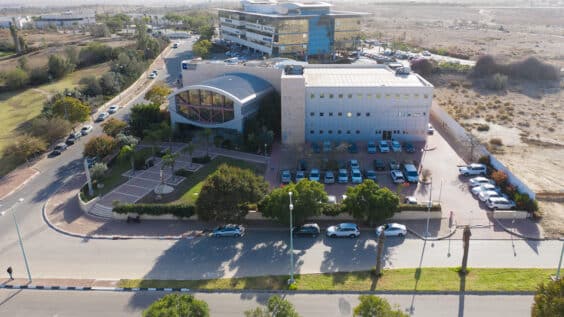 עומרים 8, עומר, בניין משרדים להשכרה