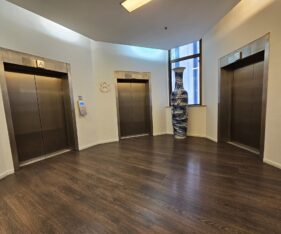 בלב אזור תעסוקה מרכזי ודינמי עם מגוון מסעדות ובתי קפה