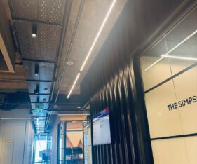 4 קומות משרדים להשכרה עם נוף לים