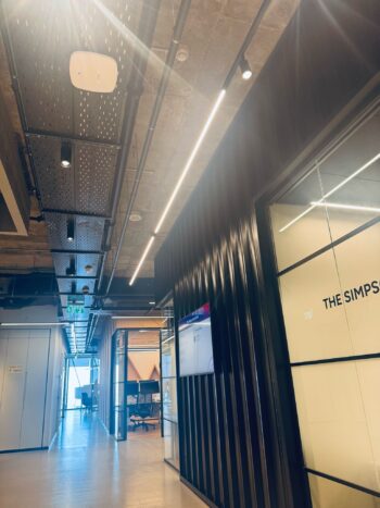 4 קומות משרדים להשכרה עם נוף לים