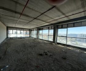 שטחי מסחר ומוסדות במיקום אסטרטגי במרכז מבשרת ציון