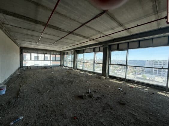 שטחי מסחר ומוסדות במיקום אסטרטגי במרכז מבשרת ציון