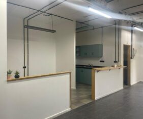 מיקום אסטרטגי בלב תלפיות, בקרבת מסחר, תחבורה ושירותים