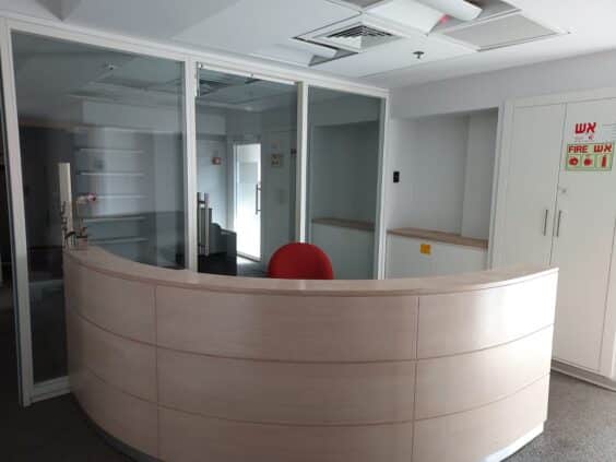 על פני מגרש של 6 דונם