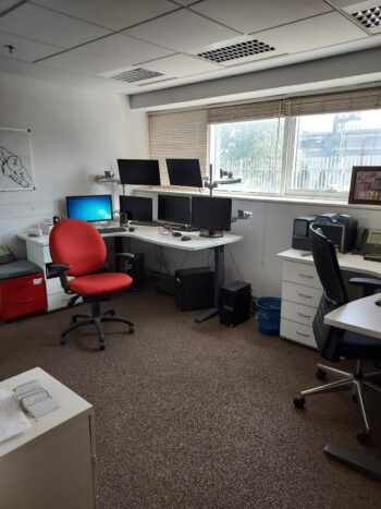 על פני מגרש של 6 דונם