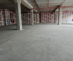 שטח תצוגה מסחרי להשכרה בנשר