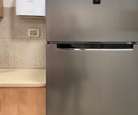 במיקום אסטרטגי ברחובות