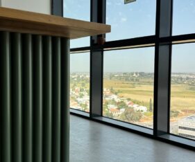 400 מר של משרדים מפוארים ו225 מר מעבדות