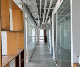 השטח מרוהט באופן מלא מוכן לכניסה מיידית