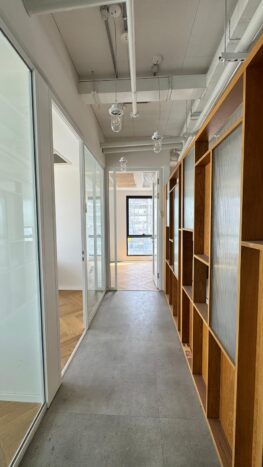 השטח במצב גמר יוקרתי ומתוחזק