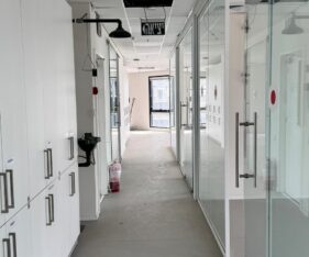 השטח מרוהט באופן מלא מוכן לכניסה מיידית