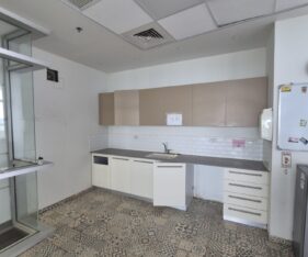 שילוב של משרדים מפוארים ומעבדות לכניסה מיידית